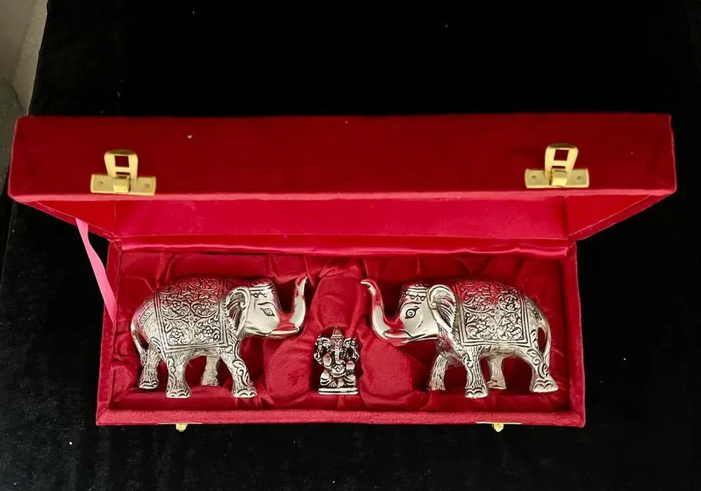 Elephant 2 Pc + Ganesha With Velvet Box, photo 1 of 5