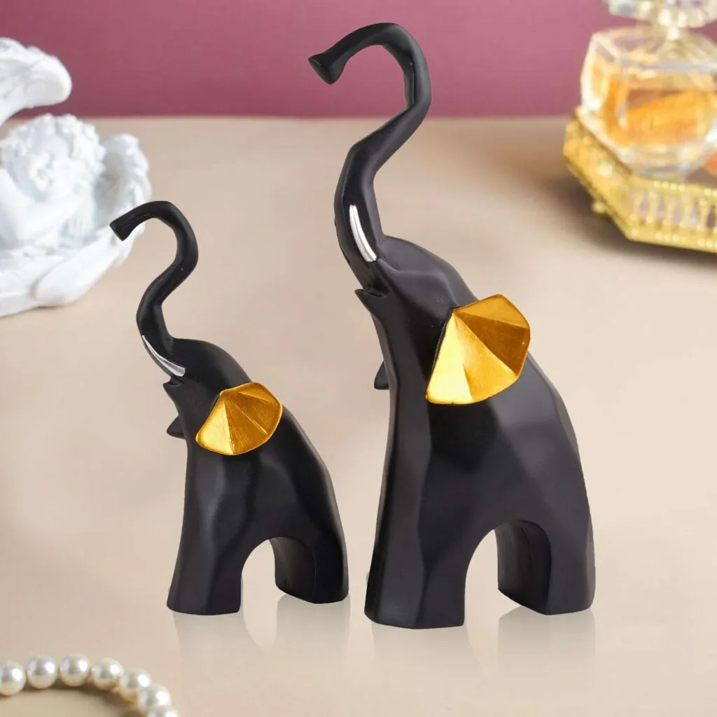 Minimalist Resin Elephant Pair, photo 1 of 4