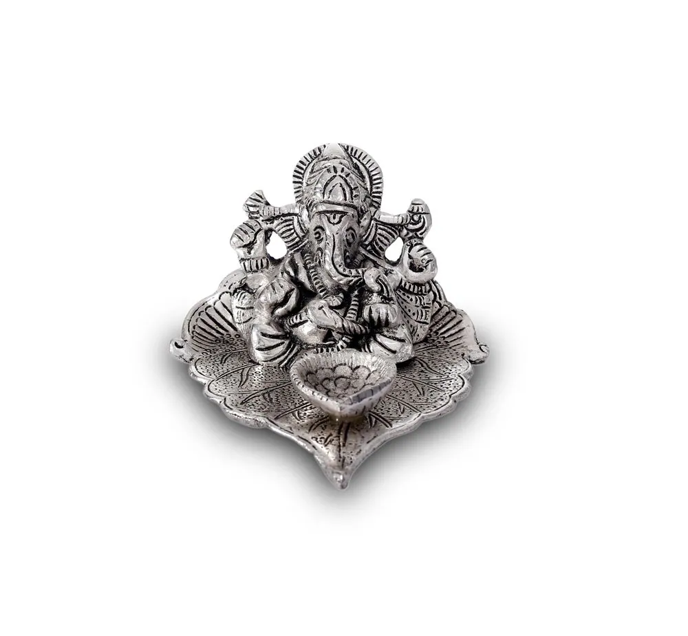 Ganesha Pipal Leaf Deepak, photo 1 of 5