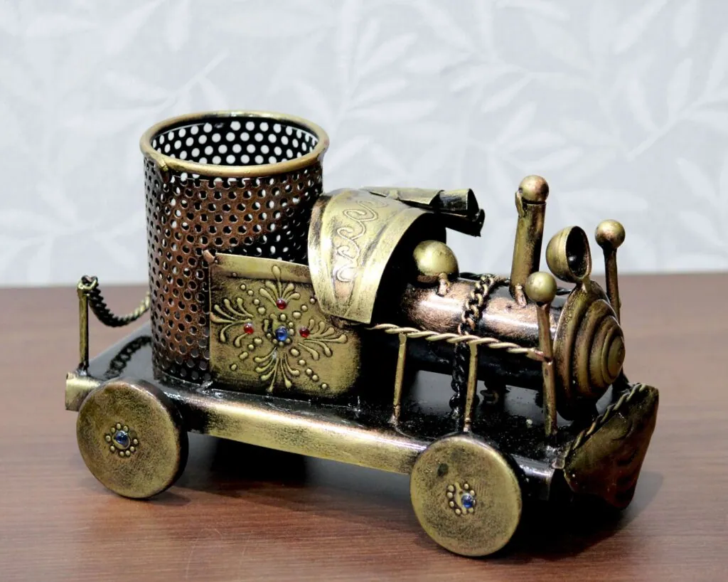 Metal Train Pen Holder, photo 1 of 3