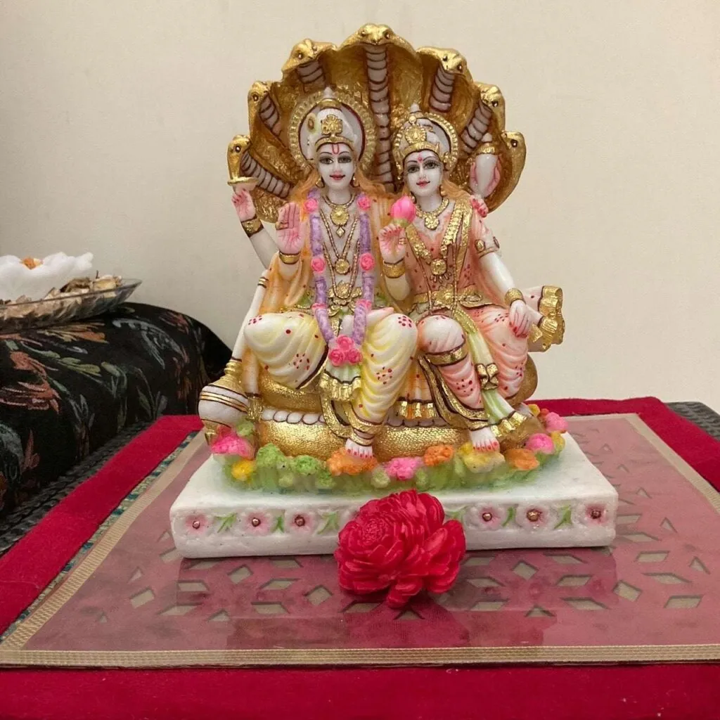 Marble Lakshmi Narayan Idol, photo 1 of 4