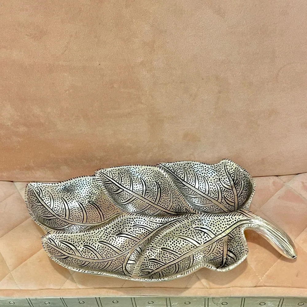 5 Leaf Platter, photo 1 of 3