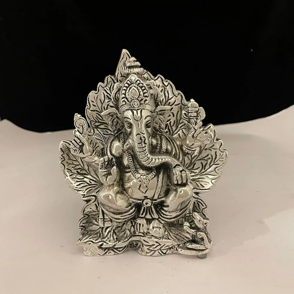 Ganesha In Leaf, photo 1 of 5