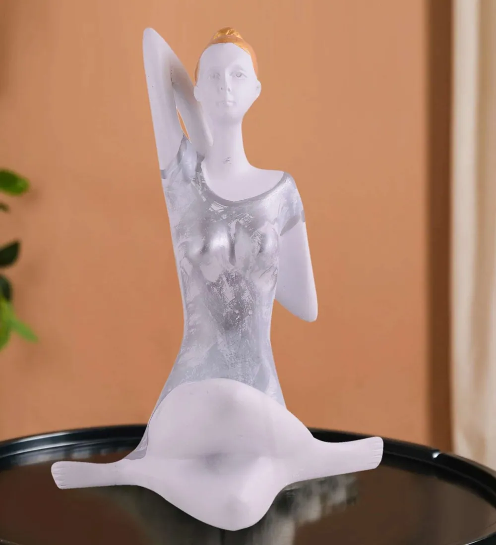 Resin Half Cow Face Pose Figurine, photo 1 of 4
