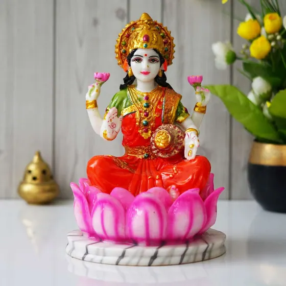 Painted Marble Lakshmi Lotus Idol