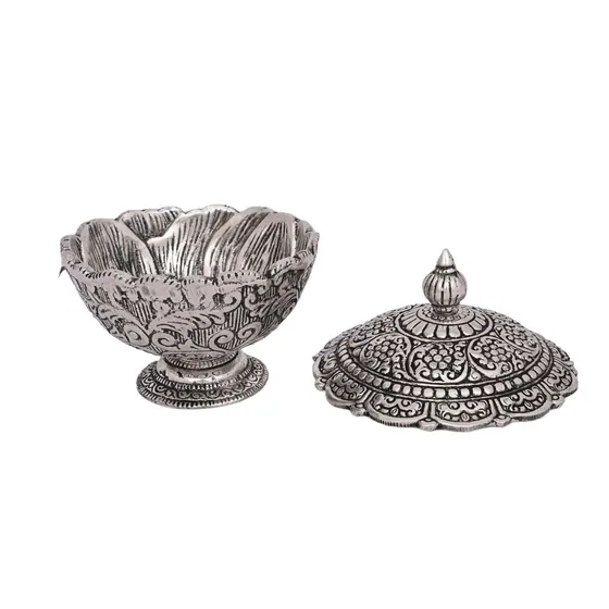 Bowl Stand With Lid