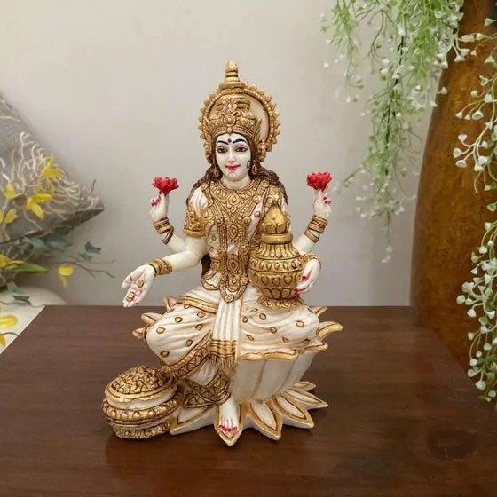 Marble Goddess Lakshmi Idol