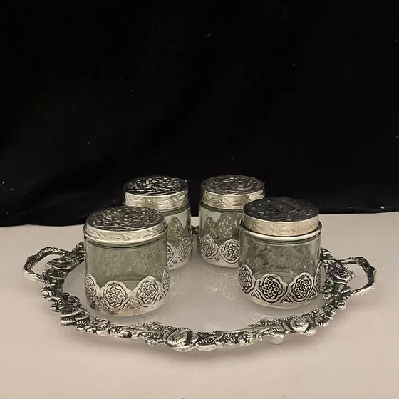 4 Jar Round With Big Tray